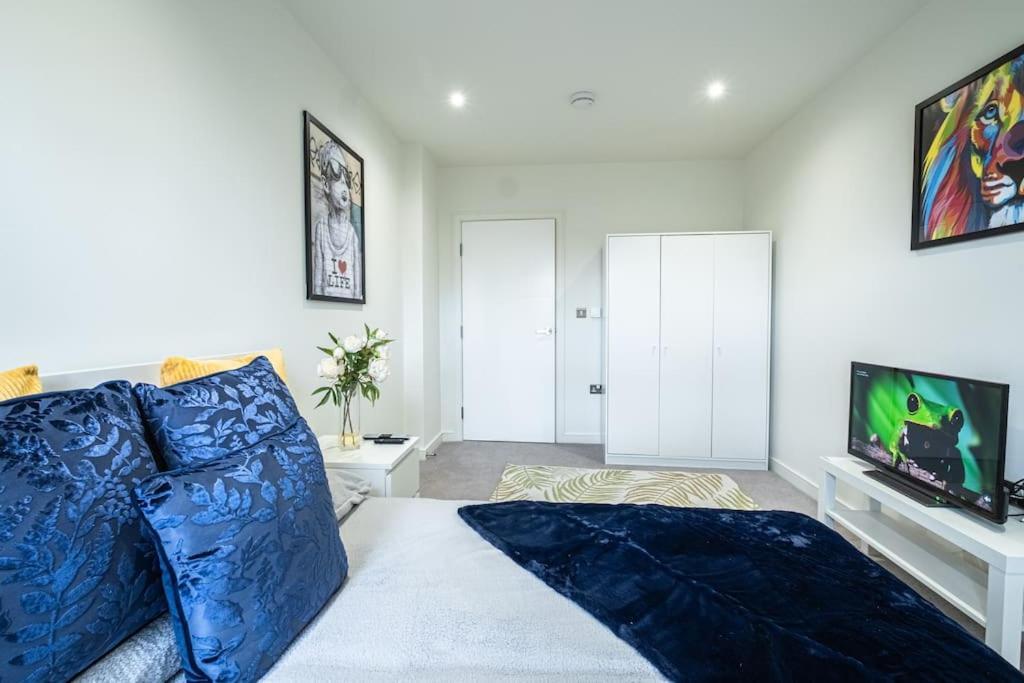 Luxury Penthouse In Canary Wharf - 3 Bedroom / 2 Bathroom Londra
